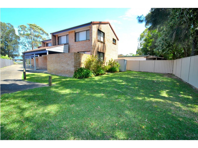 4/9 The Lake Circuit, Culburra Beach NSW 2540