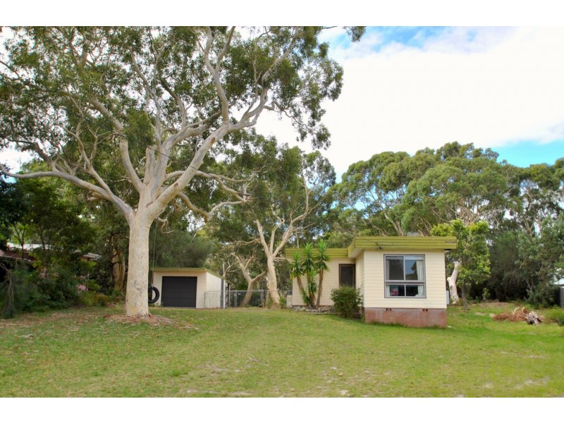 94 Watts Road, Callala Beach NSW 2540