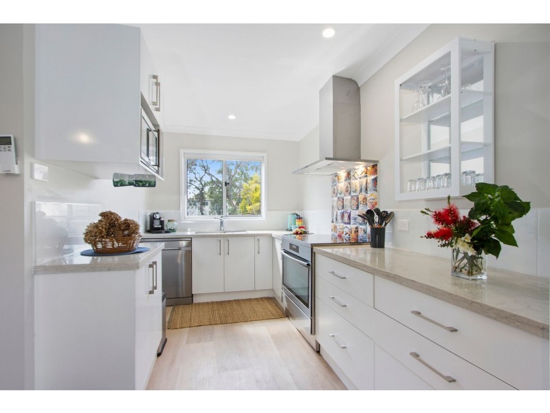 6 Mitchell Road, Callala Bay NSW 2540