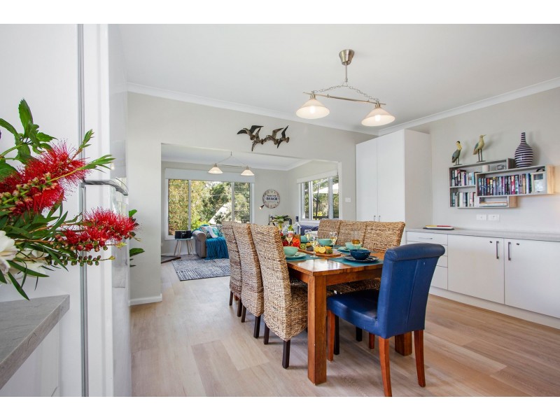 6 Mitchell Road, Callala Bay NSW 2540