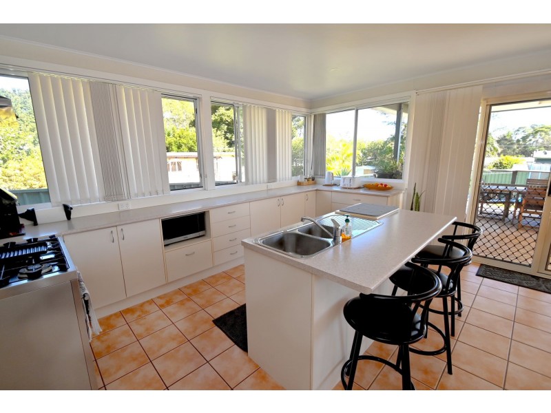 233 Macleans Point Road, Sanctuary Point NSW 2540