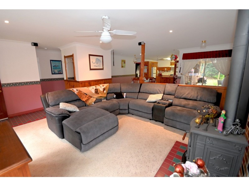 6 Torrens Close, Callala Bay NSW 2540