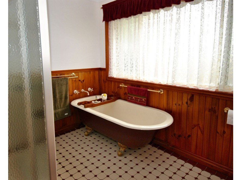 6 Torrens Close, Callala Bay NSW 2540