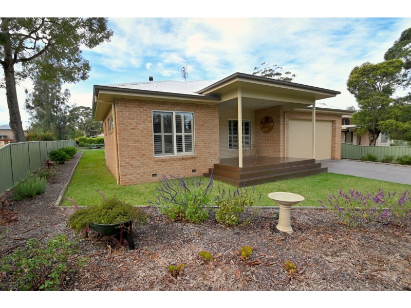 62 Lackersteen Street, Callala Bay NSW 2540