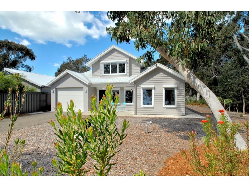 1 Caffery Circuit, Callala Beach NSW 2540