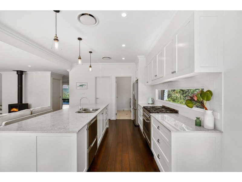 1 Caffery Circuit, Callala Beach NSW 2540