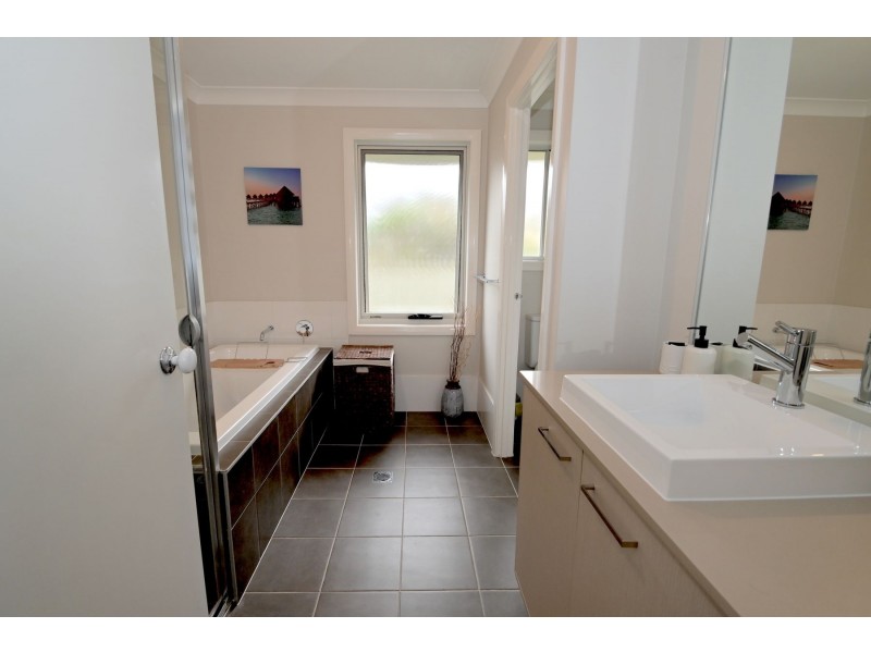 12 Barden Close, Callala Bay NSW 2540