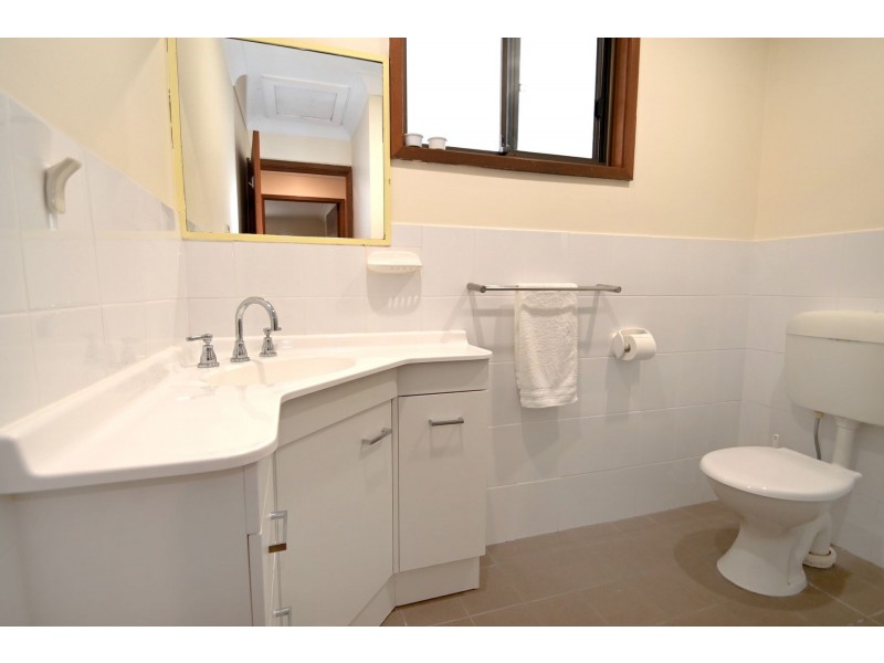 24 Roskell Road, Callala Beach NSW 2540