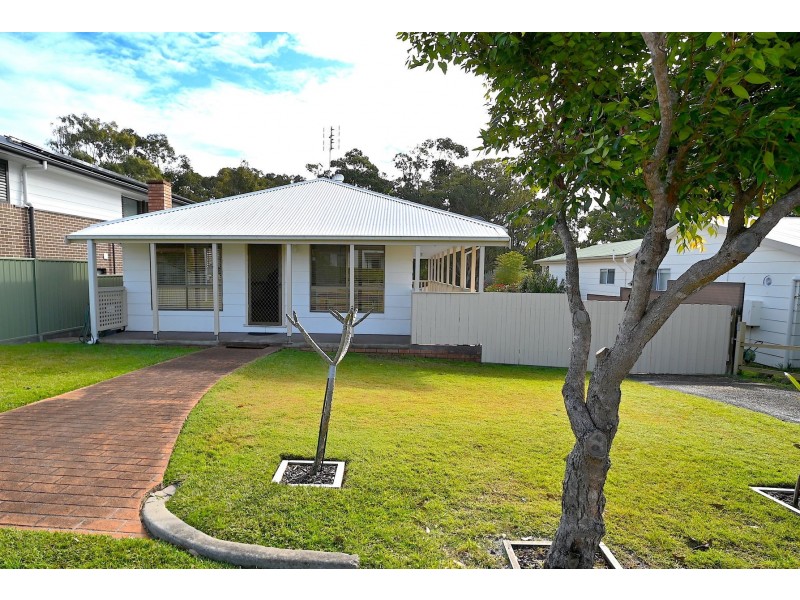 24 Roskell Road, Callala Beach NSW 2540