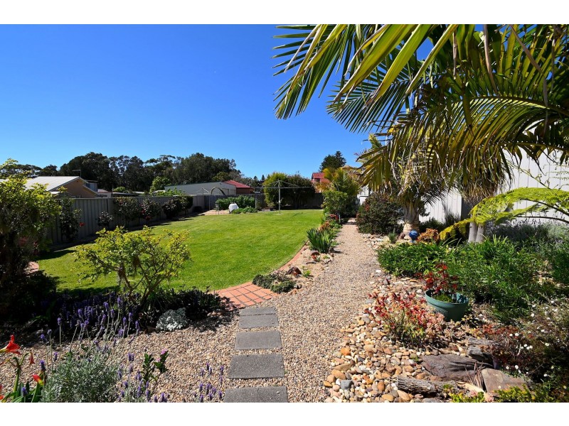 104 Prince Edward Avenue, Culburra Beach NSW 2540