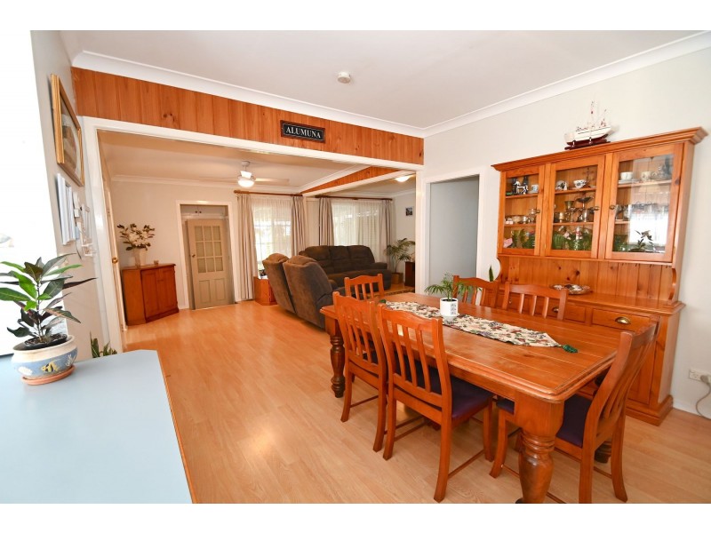104 Prince Edward Avenue, Culburra Beach NSW 2540