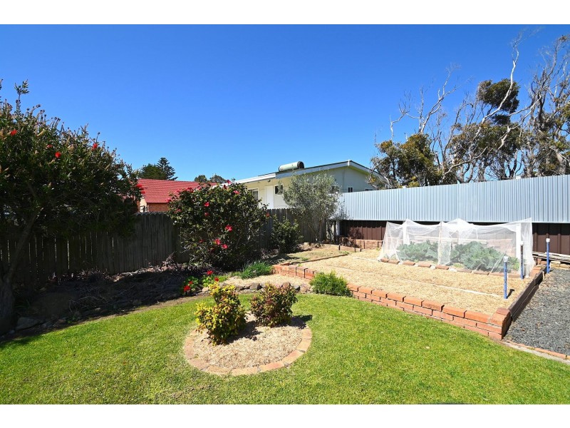 104 Prince Edward Avenue, Culburra Beach NSW 2540