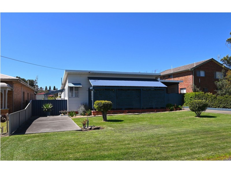 104 Prince Edward Avenue, Culburra Beach NSW 2540