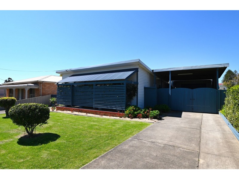 104 Prince Edward Avenue, Culburra Beach NSW 2540