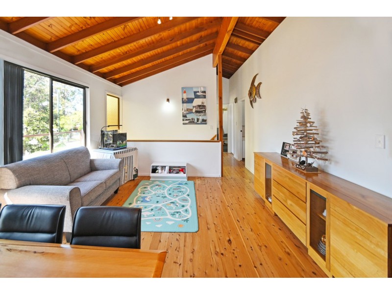 31 Boorawine Terrace, Callala Bay NSW 2540