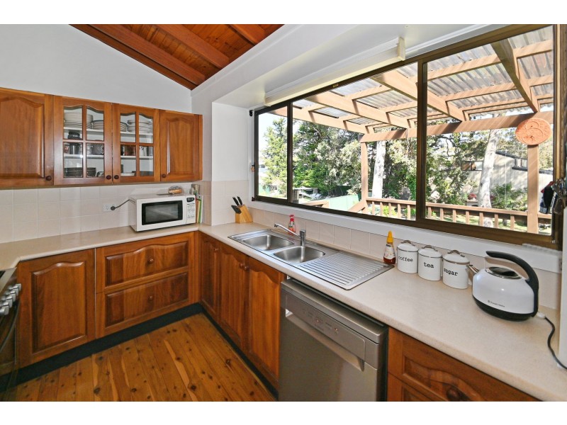 31 Boorawine Terrace, Callala Bay NSW 2540