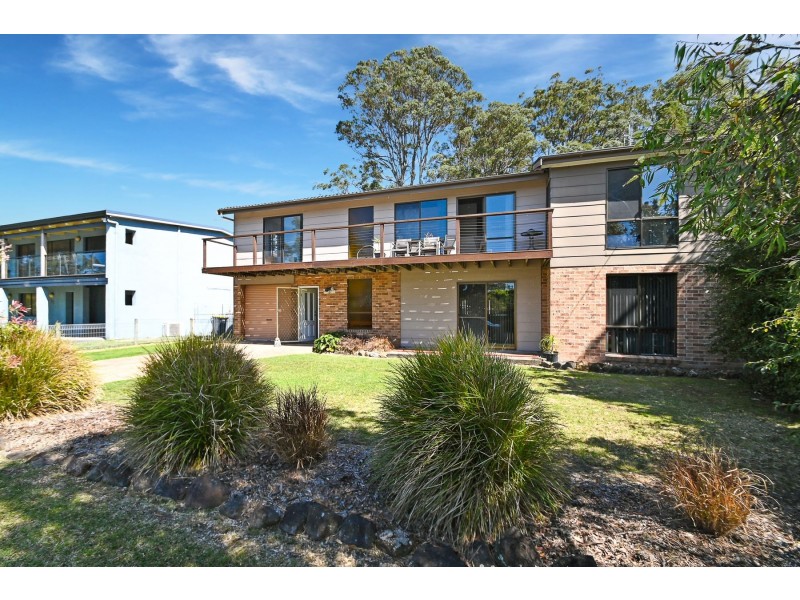 31 Boorawine Terrace, Callala Bay NSW 2540