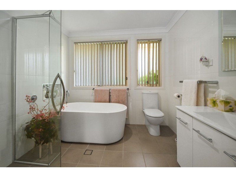 92 Hollingsworth Crescent, Callala Bay NSW 2540