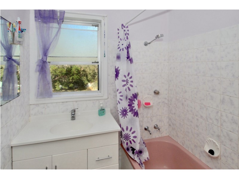 75 Osterley Avenue, Orient Point NSW 2540