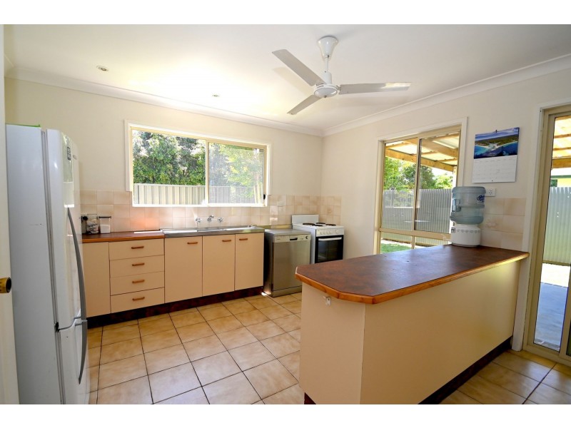 8 Addison Road, Culburra Beach NSW 2540