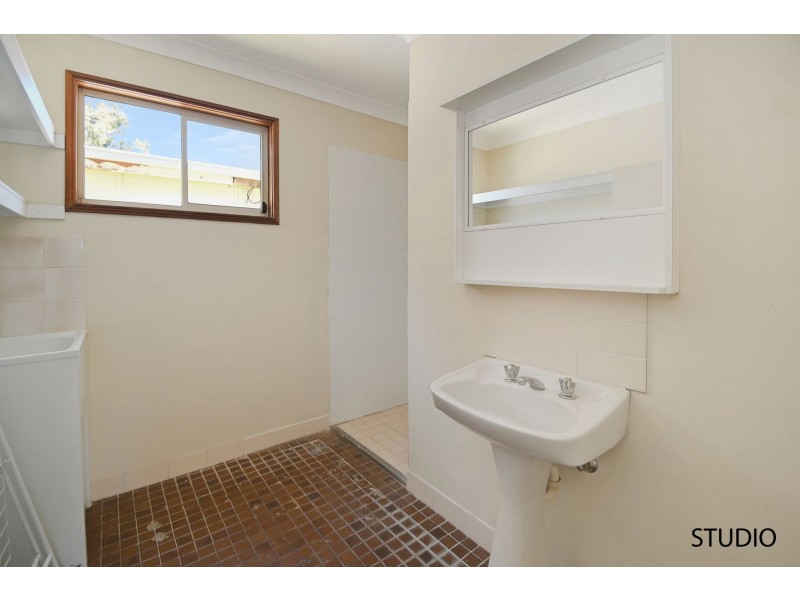 8 Addison Road, Culburra Beach NSW 2540