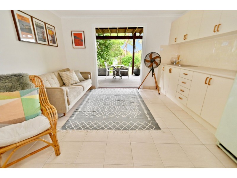 15 Gerringong Street, Currarong NSW 2540