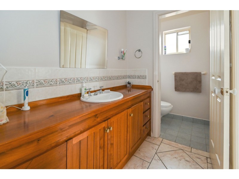 31 Emmett Street, Callala Bay NSW 2540