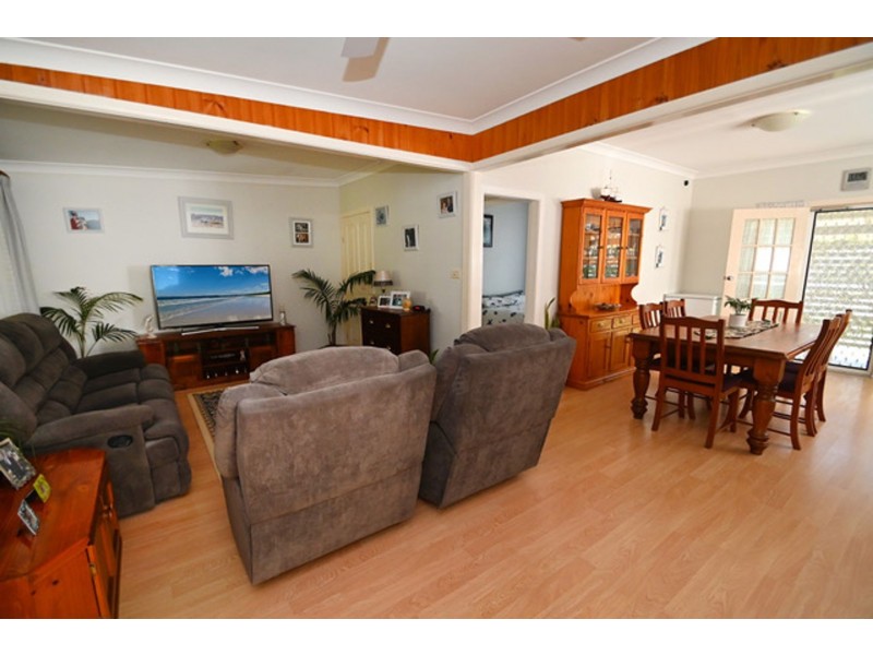 104 Prince Edward Avenue, Culburra Beach NSW 2540