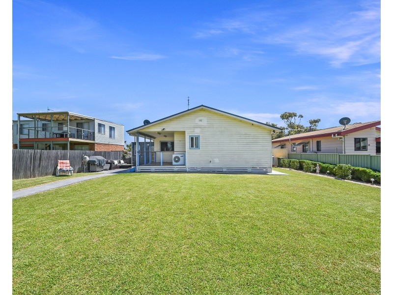 53 Carlton Crescent, Culburra Beach NSW 2540