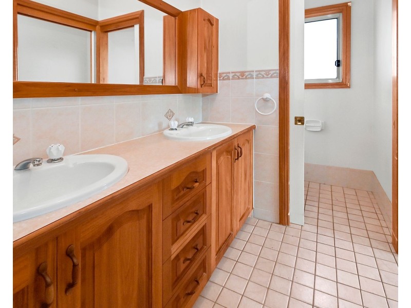 10 Encounter Street, Callala Bay NSW 2540