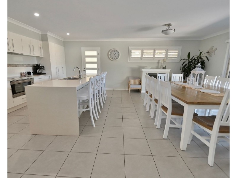 70 Boorawine Terrace, Callala Bay NSW 2540