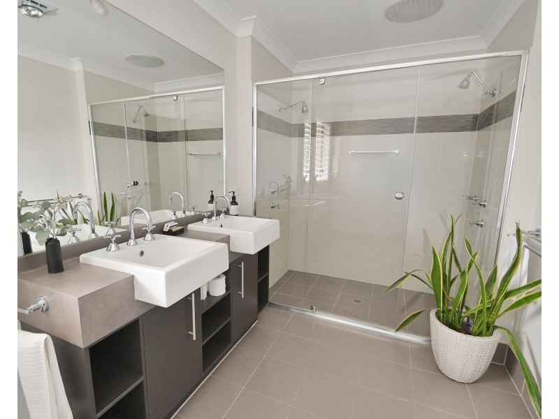 70 Boorawine Terrace, Callala Bay NSW 2540