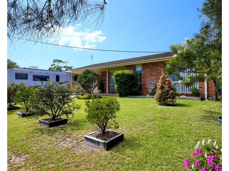 128 Prince Edward Avenue, Culburra Beach NSW 2540