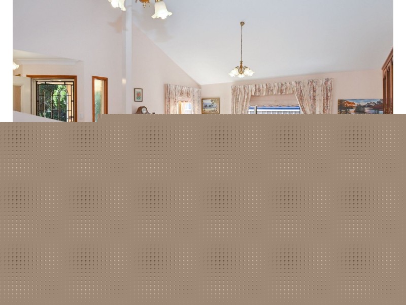 15 Queen Mary Street, Callala Beach NSW 2540