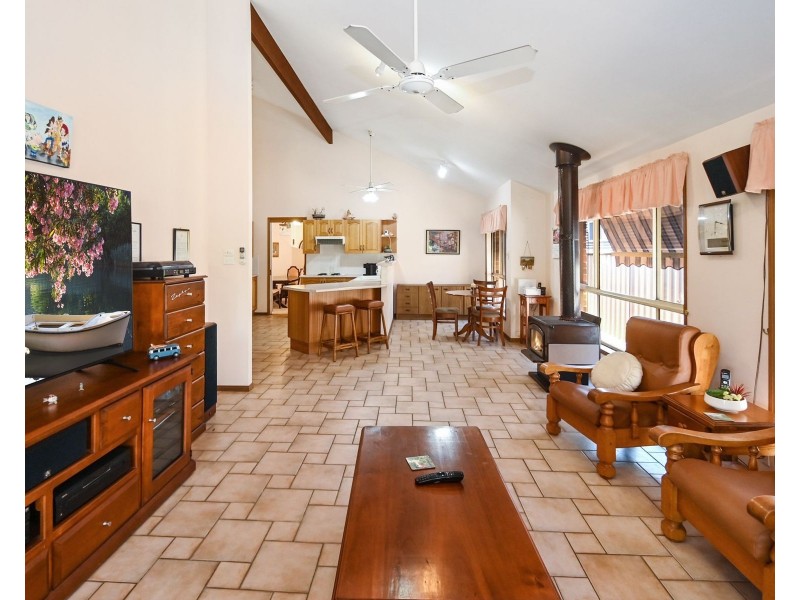 15 Queen Mary Street, Callala Beach NSW 2540