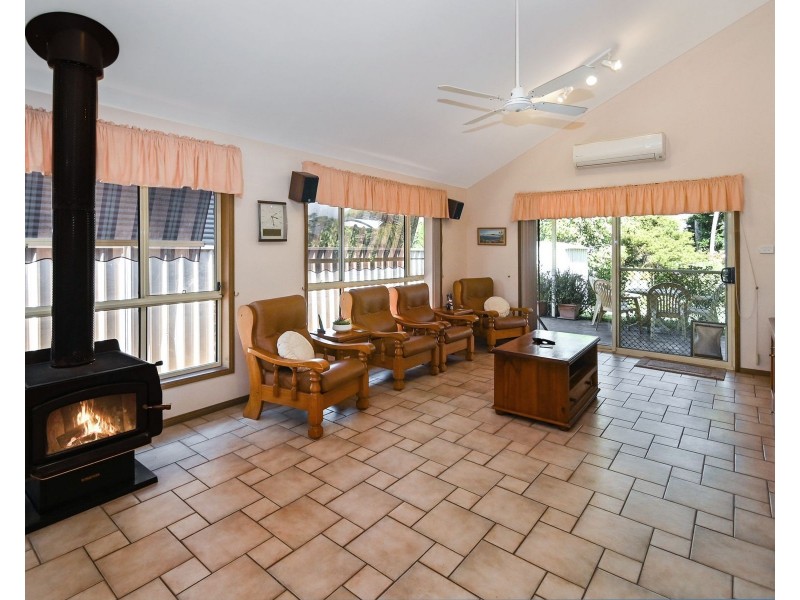 15 Queen Mary Street, Callala Beach NSW 2540