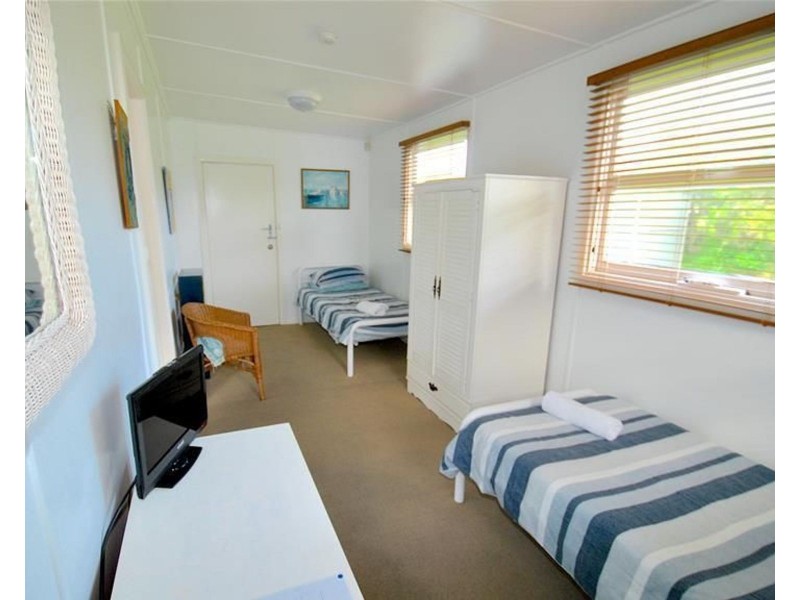 5 Farrant Avenue, Culburra Beach NSW 2540