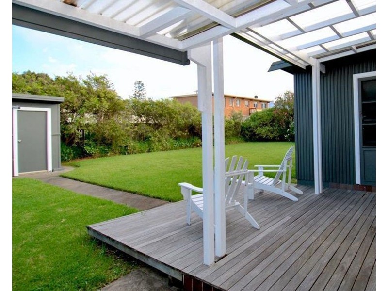 5 Farrant Avenue, Culburra Beach NSW 2540