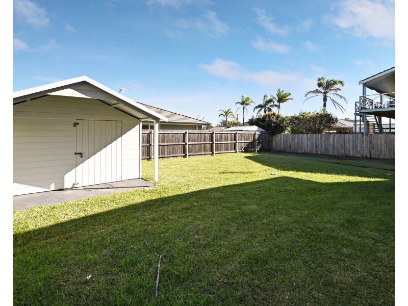 180 Marina Lane, Culburra Beach NSW 2540