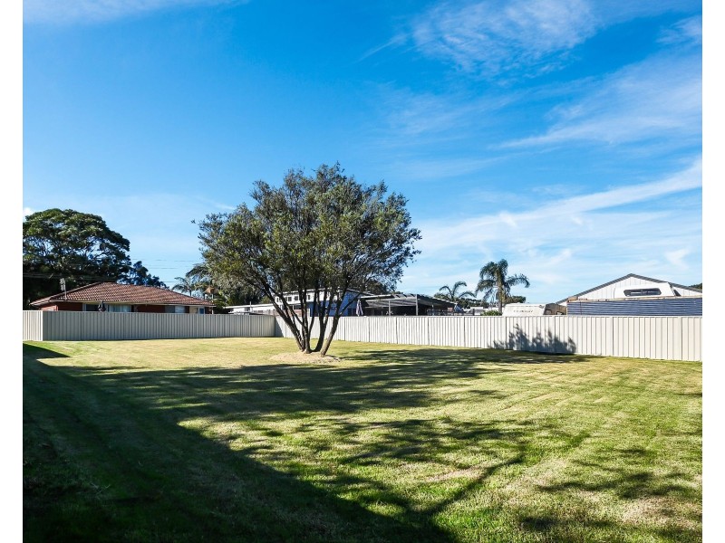 17A Prince Edward Avenue, Culburra Beach NSW 2540