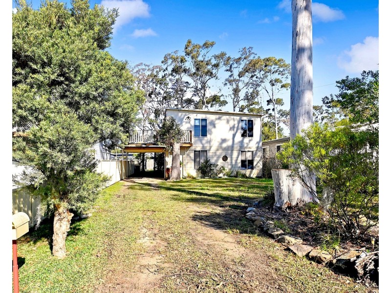 11 Sydney Avenue, Callala Bay NSW 2540