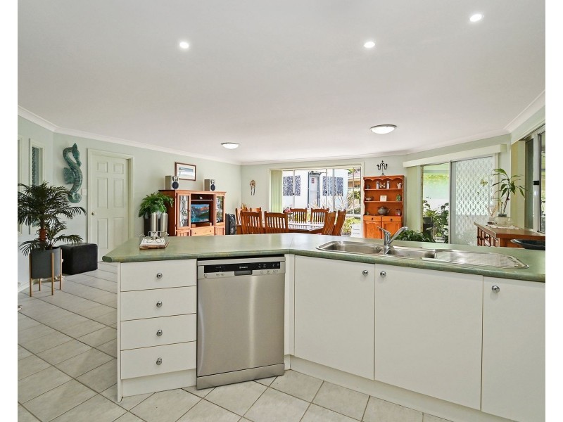 50 Hollingsworth Crescent, Callala Bay NSW 2540