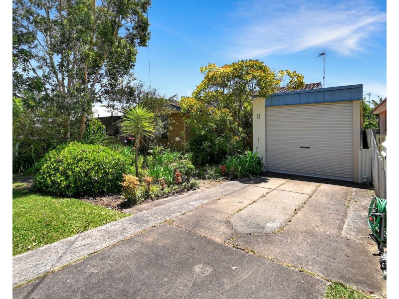 18 Carlton Crescent, Culburra Beach NSW 2540