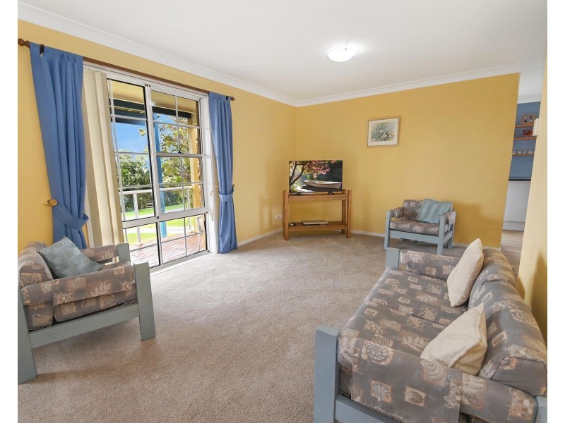 8 Ophir Street, Orient Point NSW 2540
