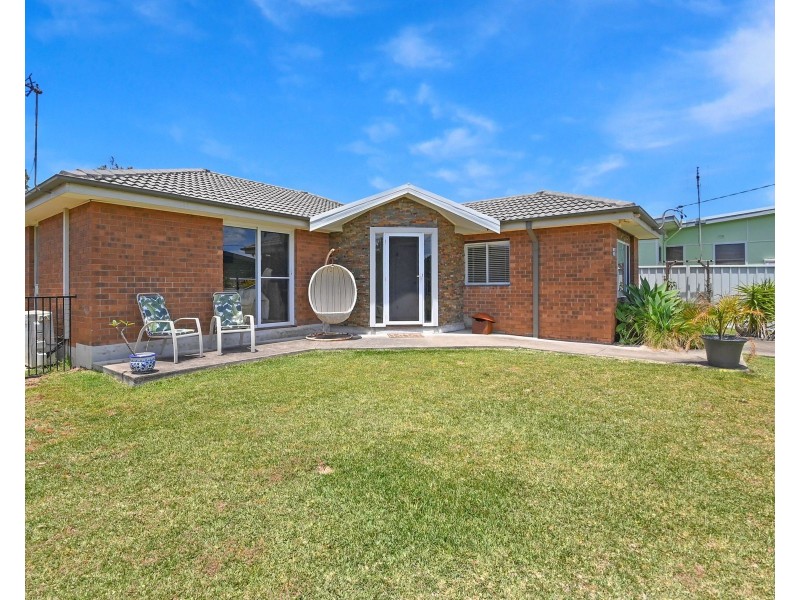 4 Mowbray Road, Culburra Beach NSW 2540