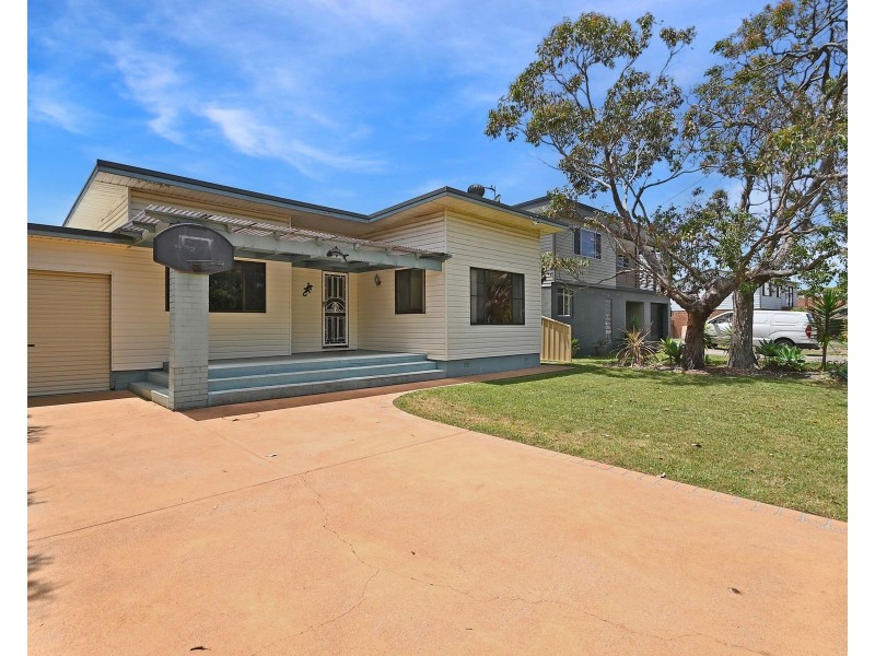 22  Addison Road, Culburra Beach NSW 2540