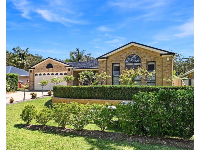 42 Stott Crescent, Callala Bay NSW 2540