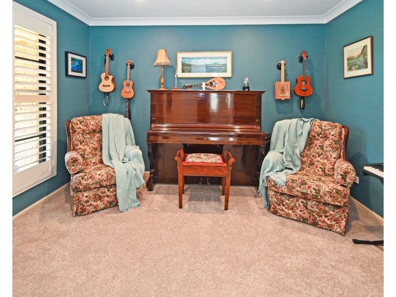 42 Stott Crescent, Callala Bay NSW 2540