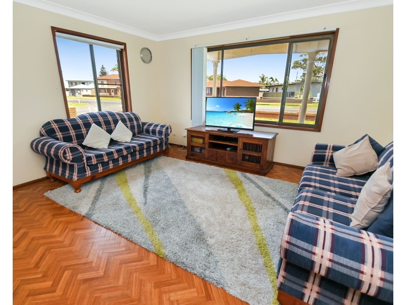 20 Callala Beach Road, Callala Beach NSW 2540