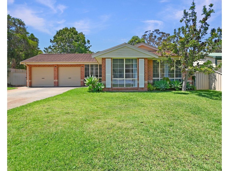 11 Warrego Place, Callala Bay NSW 2540